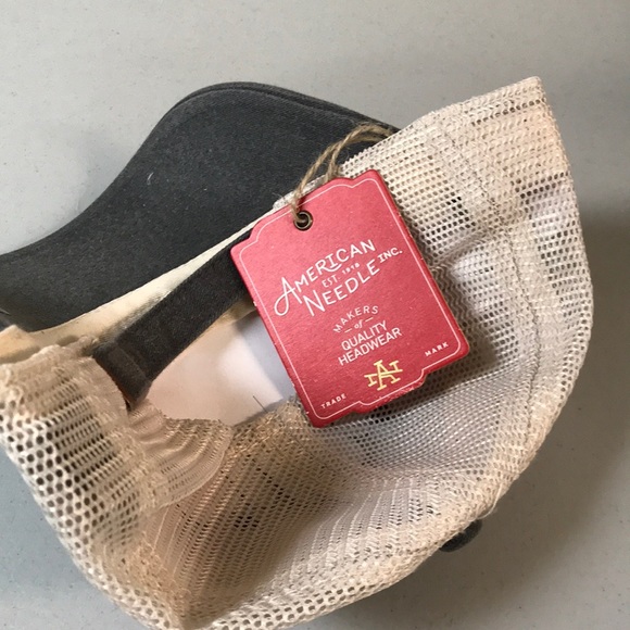 Boston Bruins Hat - Picture 3 of 5